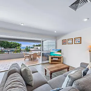  Apartment Blue Lagoon Airlie